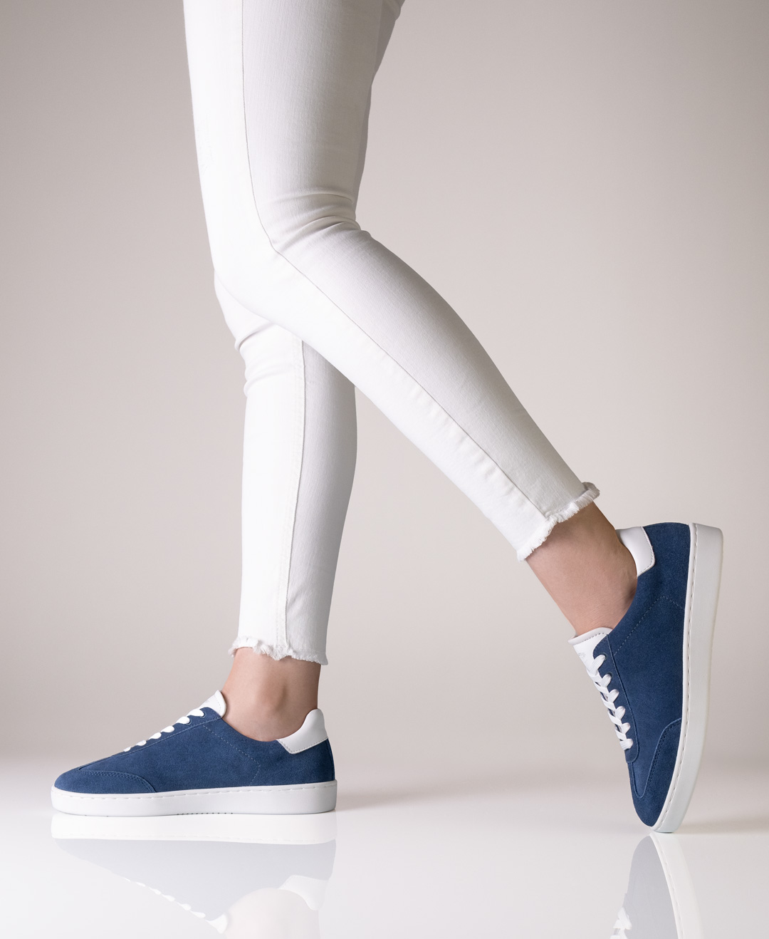 Blue dance sneaker 7005 for women made of suede with a white PU sole from Anna Kern.