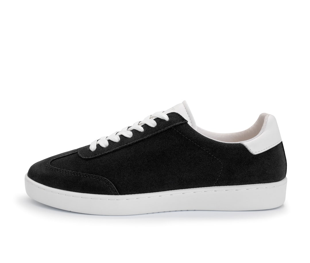 Dance sneakers for men in black suede with removable insole from Suny by Anna Kern. 