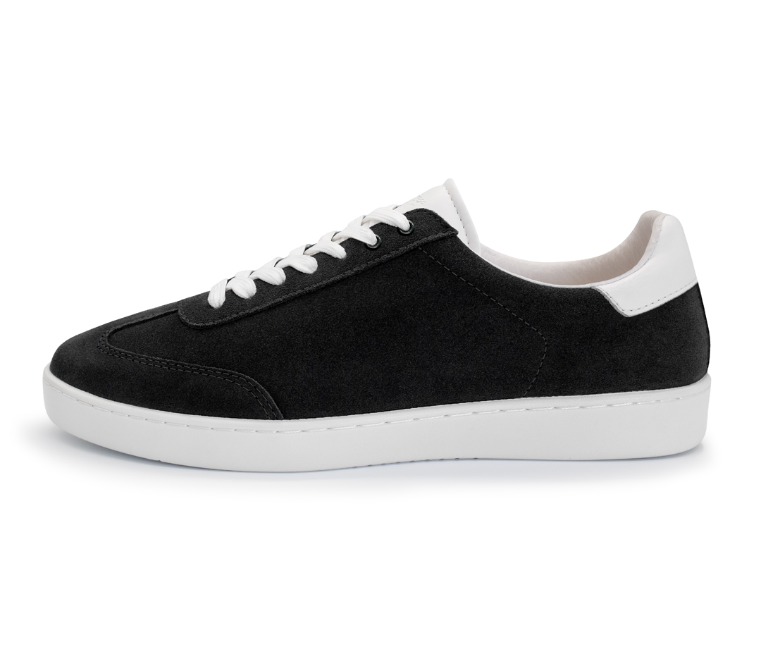 Dance sneakers for men in black suede with removable insole from Suny by Anna Kern. 